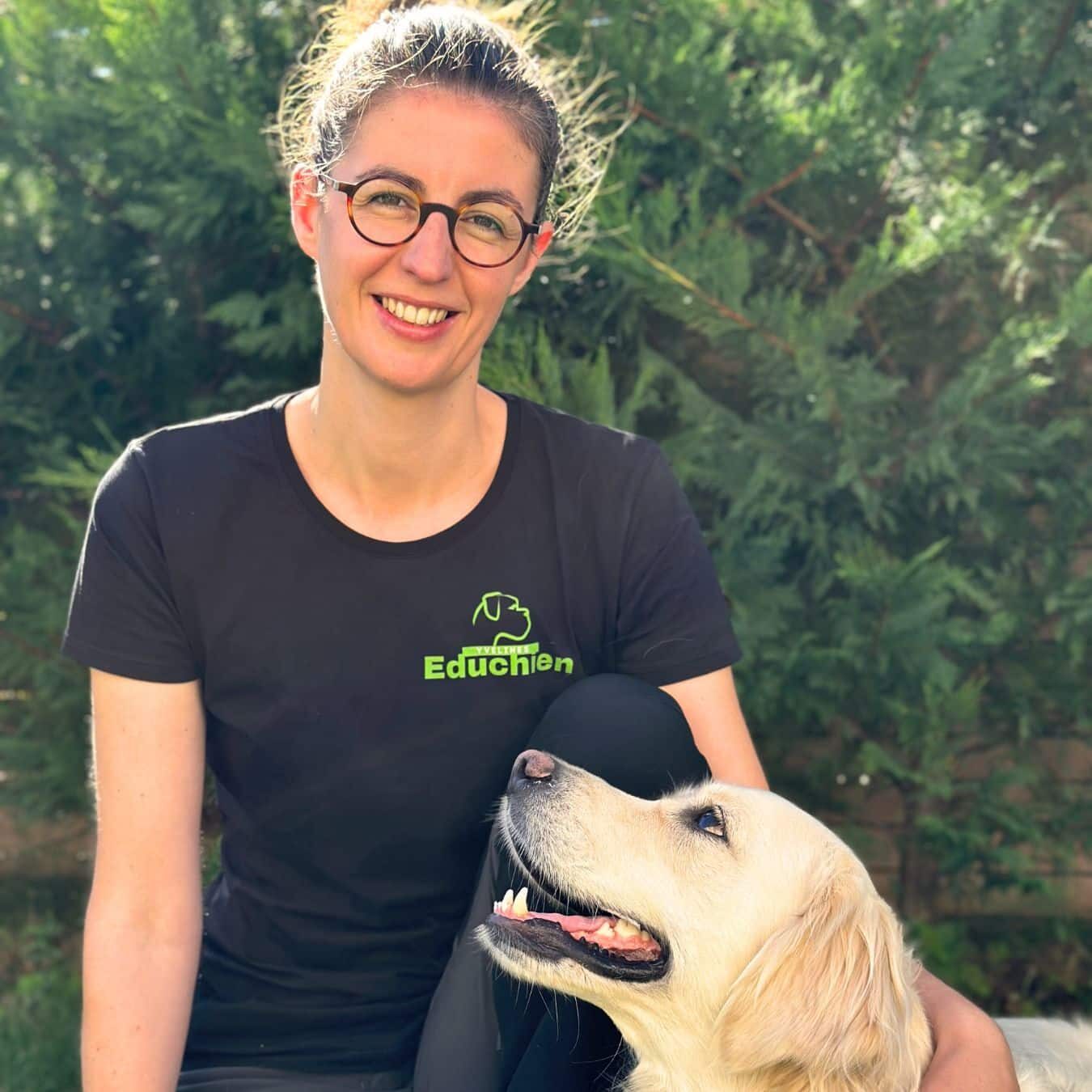 Elise éducatrice canine comportementaliste chez EDUCHIEN éducation du chiot troubles du comportement éducation canine et rééducation canine dans les Yvelines